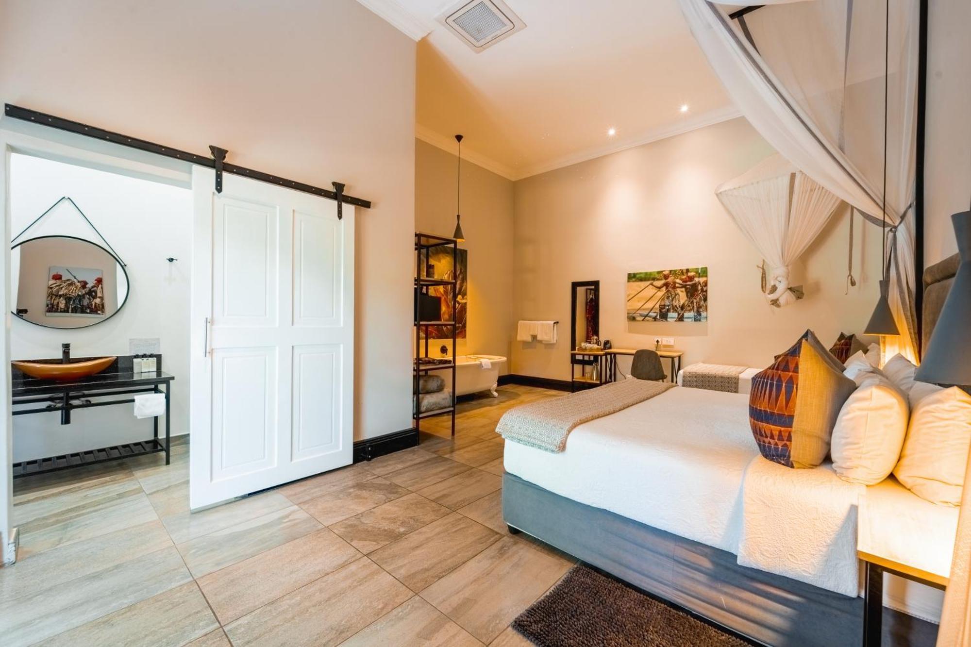 Nkosi Guest Lodge Victoria Falls Exterior photo